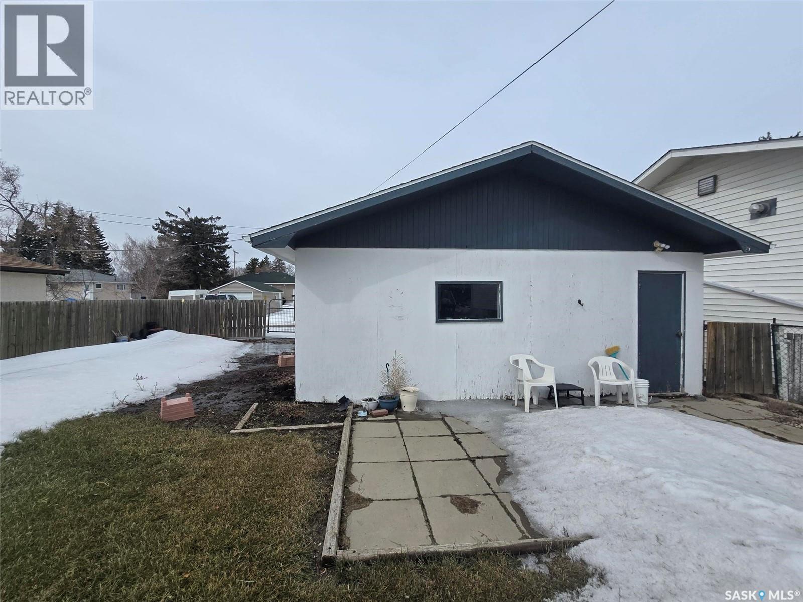 904 Francis Street, Grenfell, Saskatchewan  S0G 2B0 - Photo 5 - SK031311