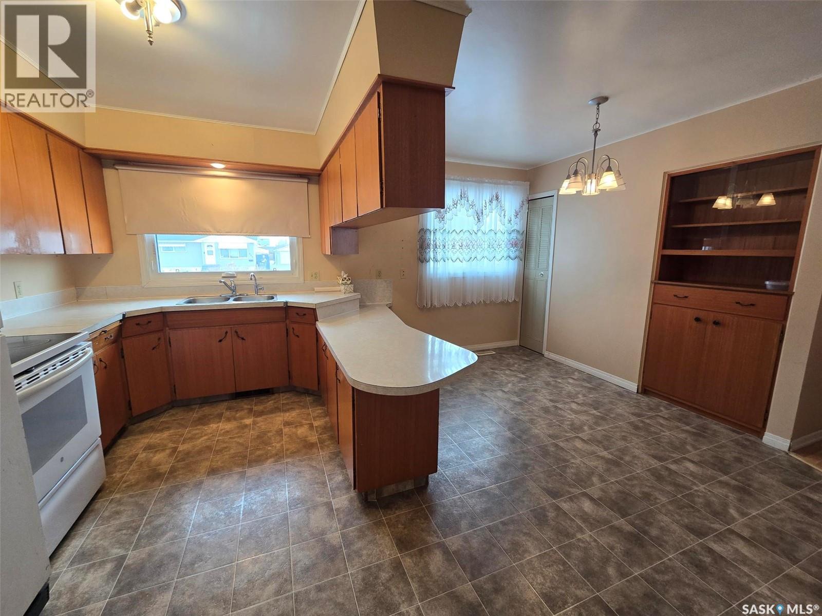 904 Francis Street, Grenfell, Saskatchewan  S0G 2B0 - Photo 9 - SK031311