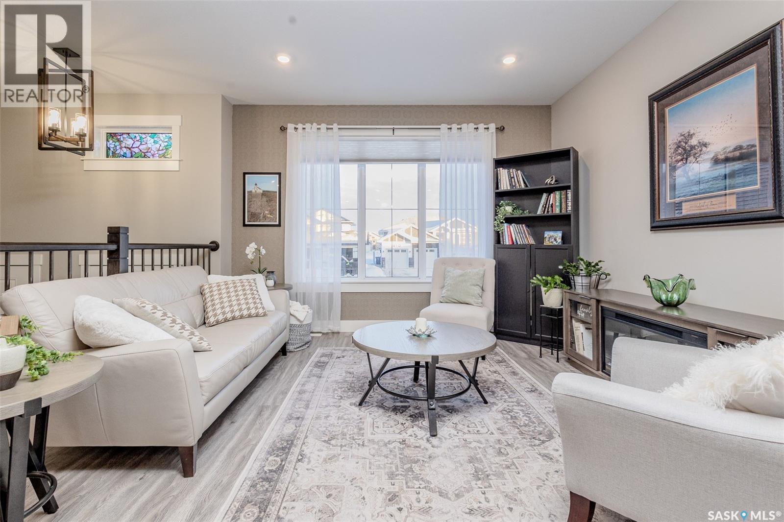 809 Weir Crescent, Warman, Saskatchewan  S0K 4S4 - Photo 4 - SK031233