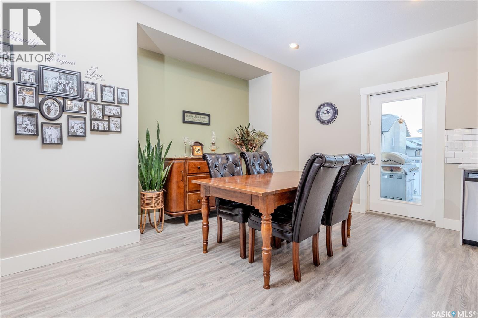 809 Weir Crescent, Warman, Saskatchewan  S0K 4S4 - Photo 6 - SK031233