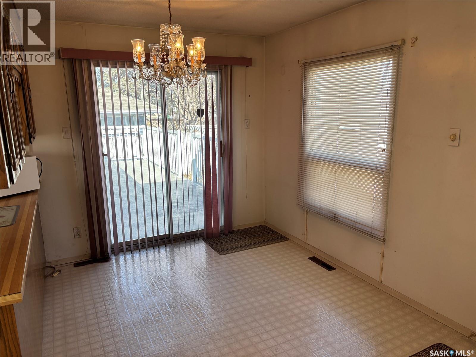 285 Cornwall Street N, Regina, Saskatchewan  S4R 3A3 - Photo 11 - SK031184