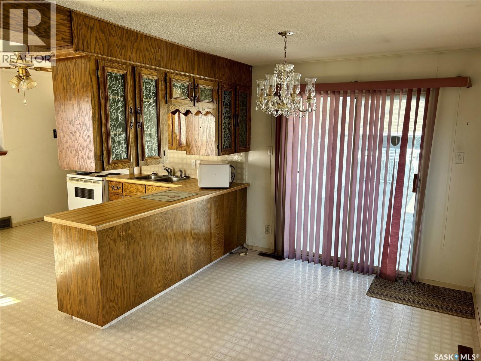 285 Cornwall Street N, Regina, Saskatchewan  S4R 3A3 - Photo 6 - SK031184