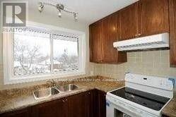 Main Floor - 15 Manitoba Street, Toronto, Ontario M8Y 1C8 - Photo 6 - W12922912