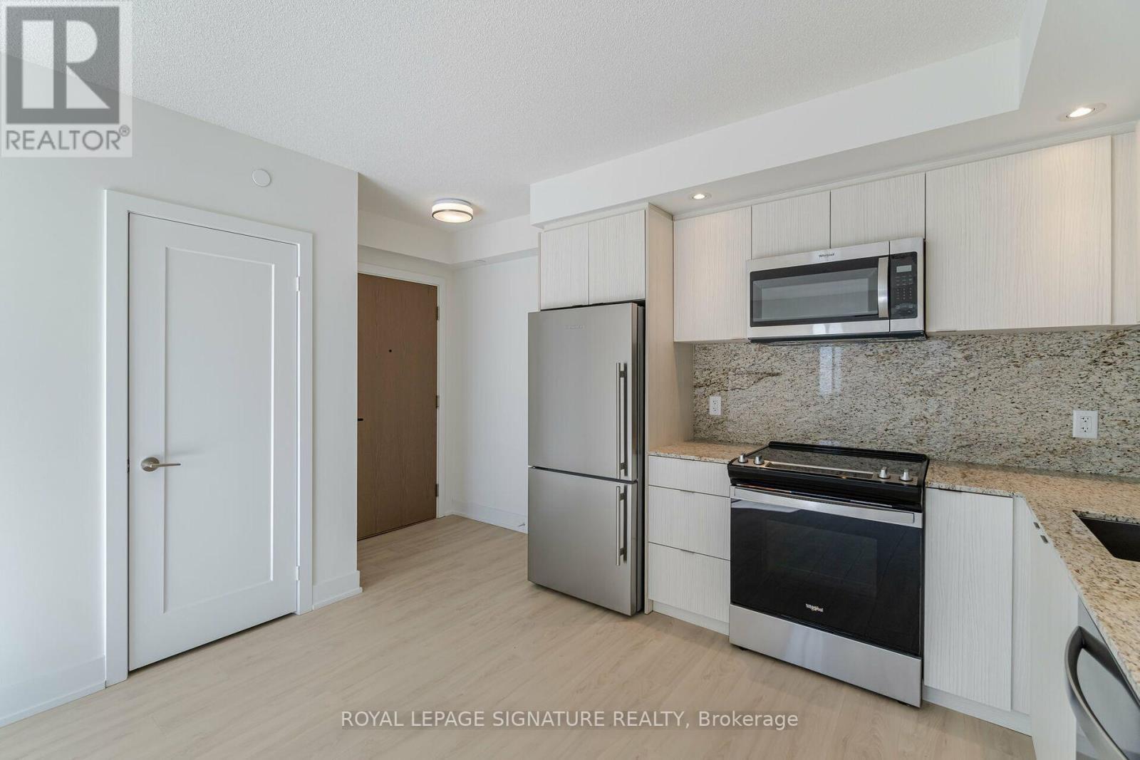 2701 - 10 Eva Road, Toronto, Ontario  M9C 0B3 - Photo 6 - W12922920