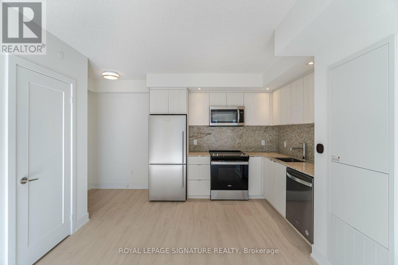2701 - 10 Eva Road, Toronto, Ontario  M9C 0B3 - Photo 7 - W12922920