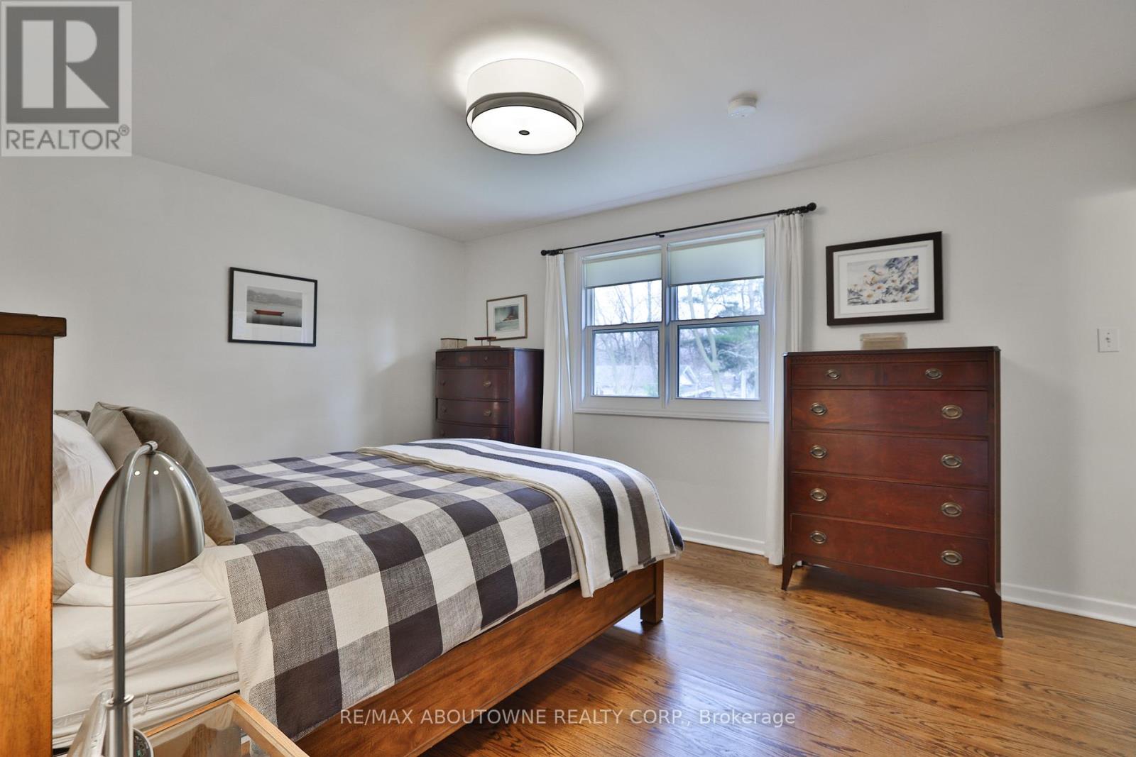 1268 Hillhurst Road, Oakville, Ontario  L6J 1X4 - Photo 28 - W12922924