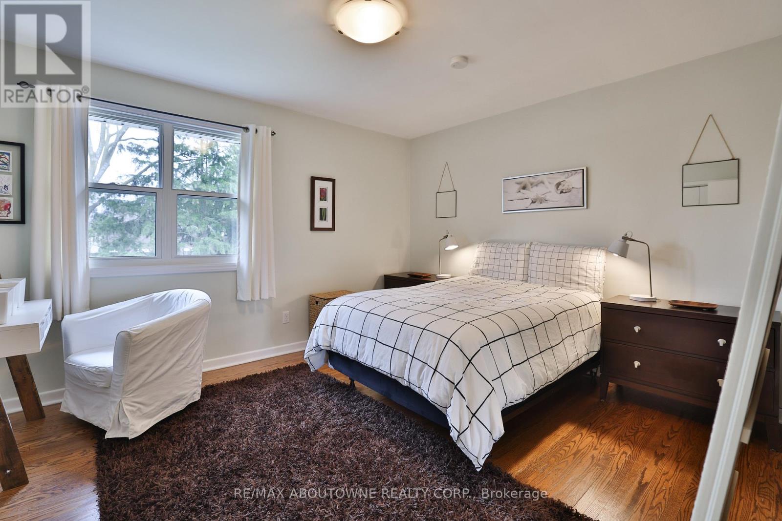 1268 Hillhurst Road, Oakville, Ontario  L6J 1X4 - Photo 33 - W12922924