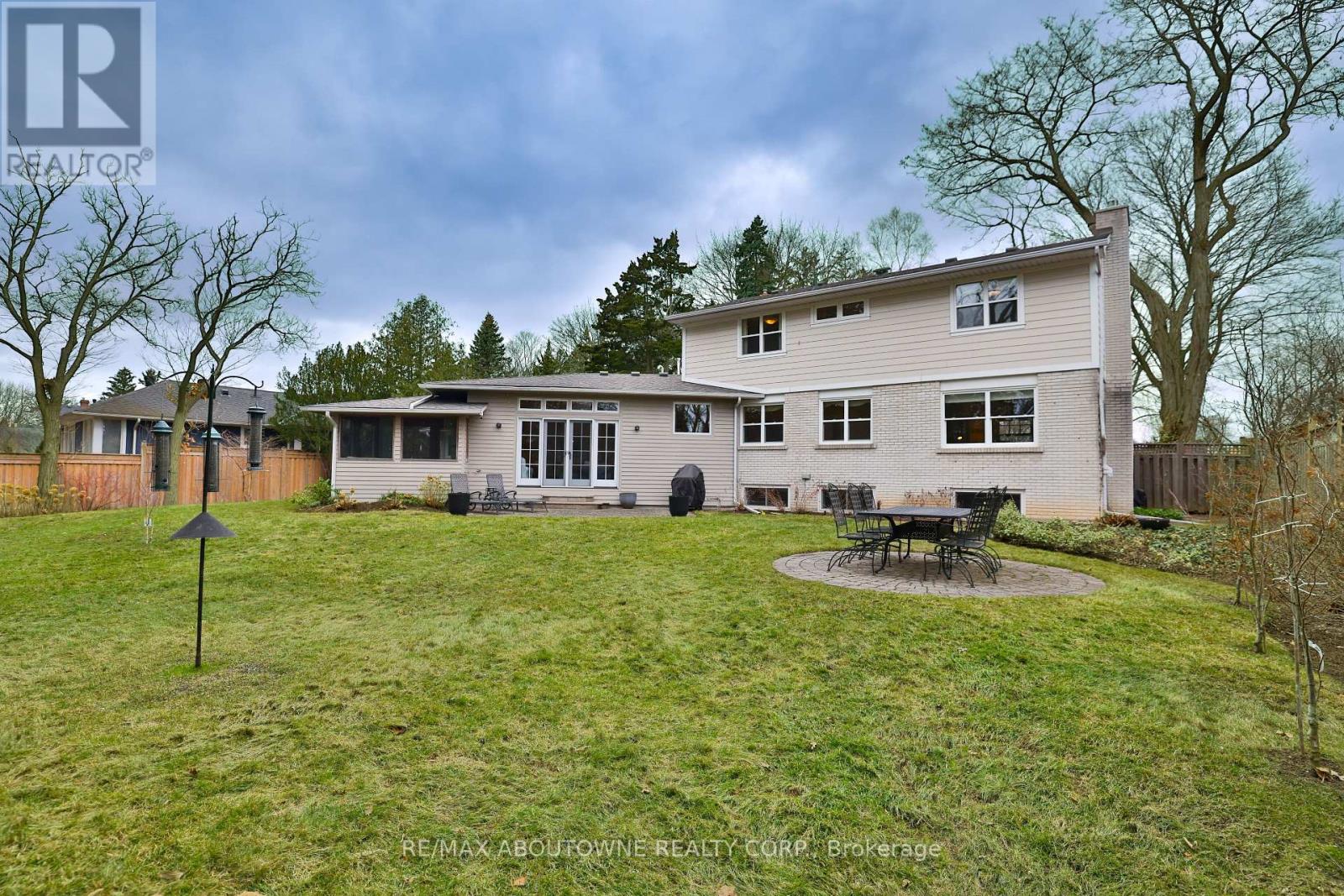 1268 Hillhurst Road, Oakville, Ontario  L6J 1X4 - Photo 39 - W12922924