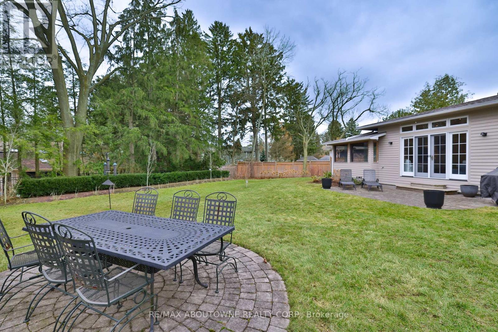 1268 Hillhurst Road, Oakville, Ontario  L6J 1X4 - Photo 41 - W12922924