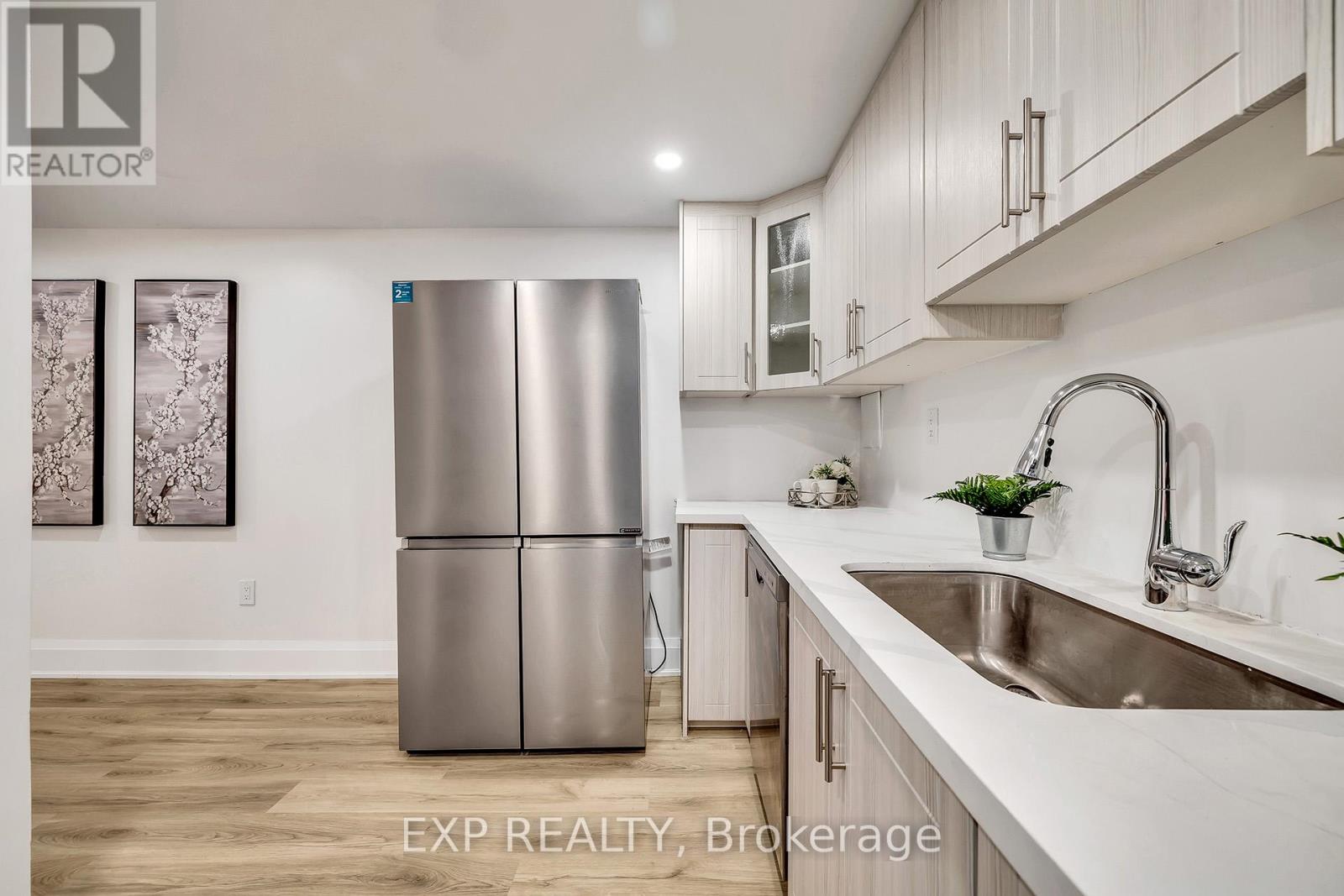 877 Kingsway Drive, Burlington, Ontario  L7T 3H8 - Photo 37 - W12922948