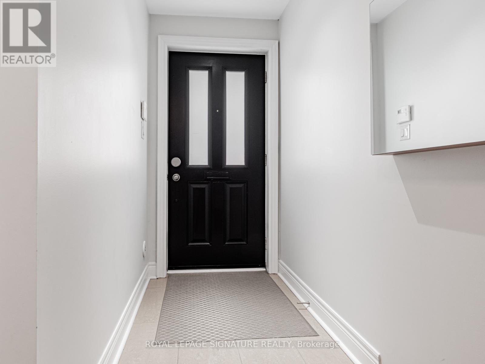 63 Ruby Lang Lane, Toronto, Ontario  M8Z 0B8 - Photo 3 - W12922968