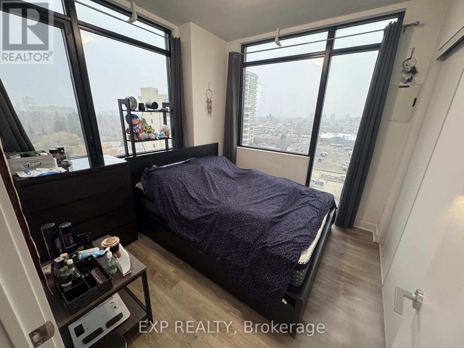 720 - 86 Dundas Street E, Mississauga, Ontario  L5A 1W4 - Photo 23 - W12922978