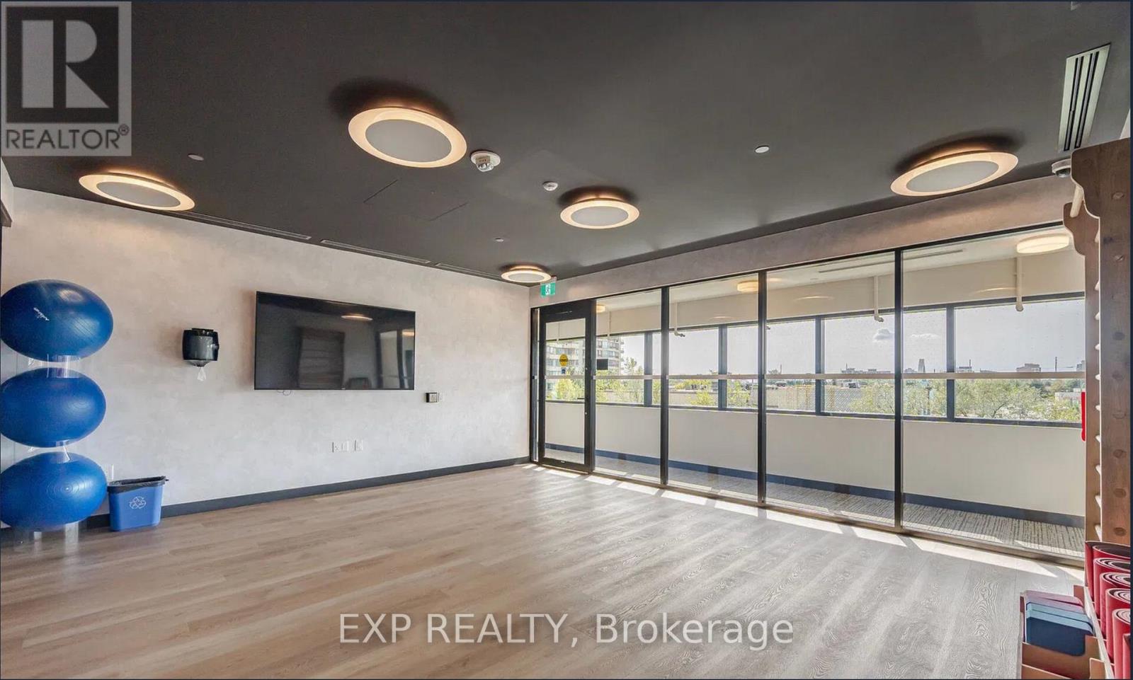 720 - 86 Dundas Street E, Mississauga, Ontario  L5A 1W4 - Photo 29 - W12922978