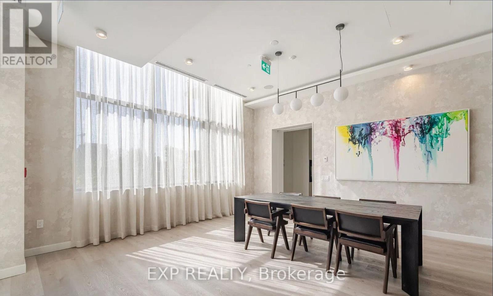 720 - 86 Dundas Street E, Mississauga, Ontario  L5A 1W4 - Photo 33 - W12922978