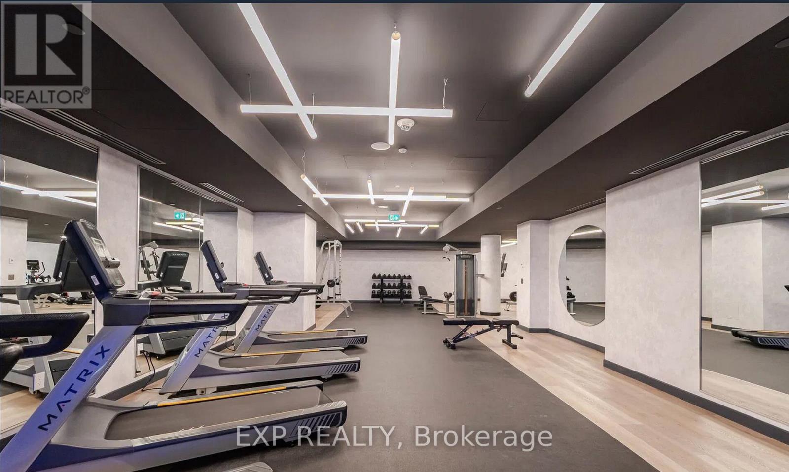 720 - 86 Dundas Street E, Mississauga, Ontario  L5A 1W4 - Photo 35 - W12922978