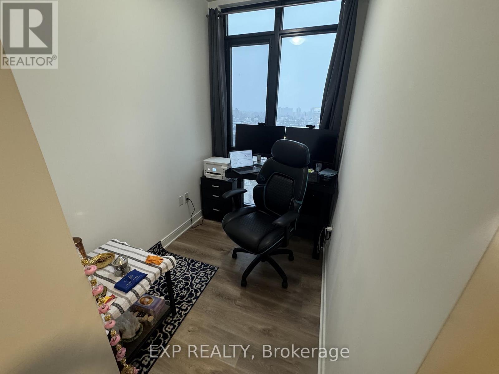 720 - 86 Dundas Street E, Mississauga, Ontario  L5A 1W4 - Photo 8 - W12922978