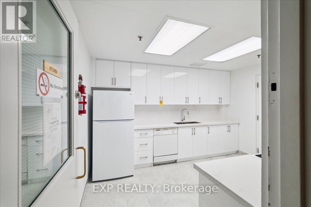 802 - 3 Hickory Tree Road, Toronto, Ontario  M9N 3W5 - Photo 43 - W12923032