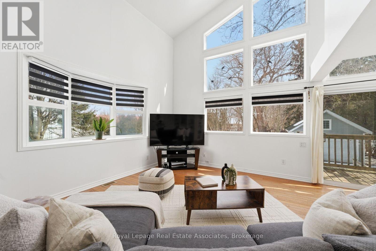 708 Montbeck Crescent, Mississauga, Ontario  L5G 1P3 - Photo 23 - W12923038