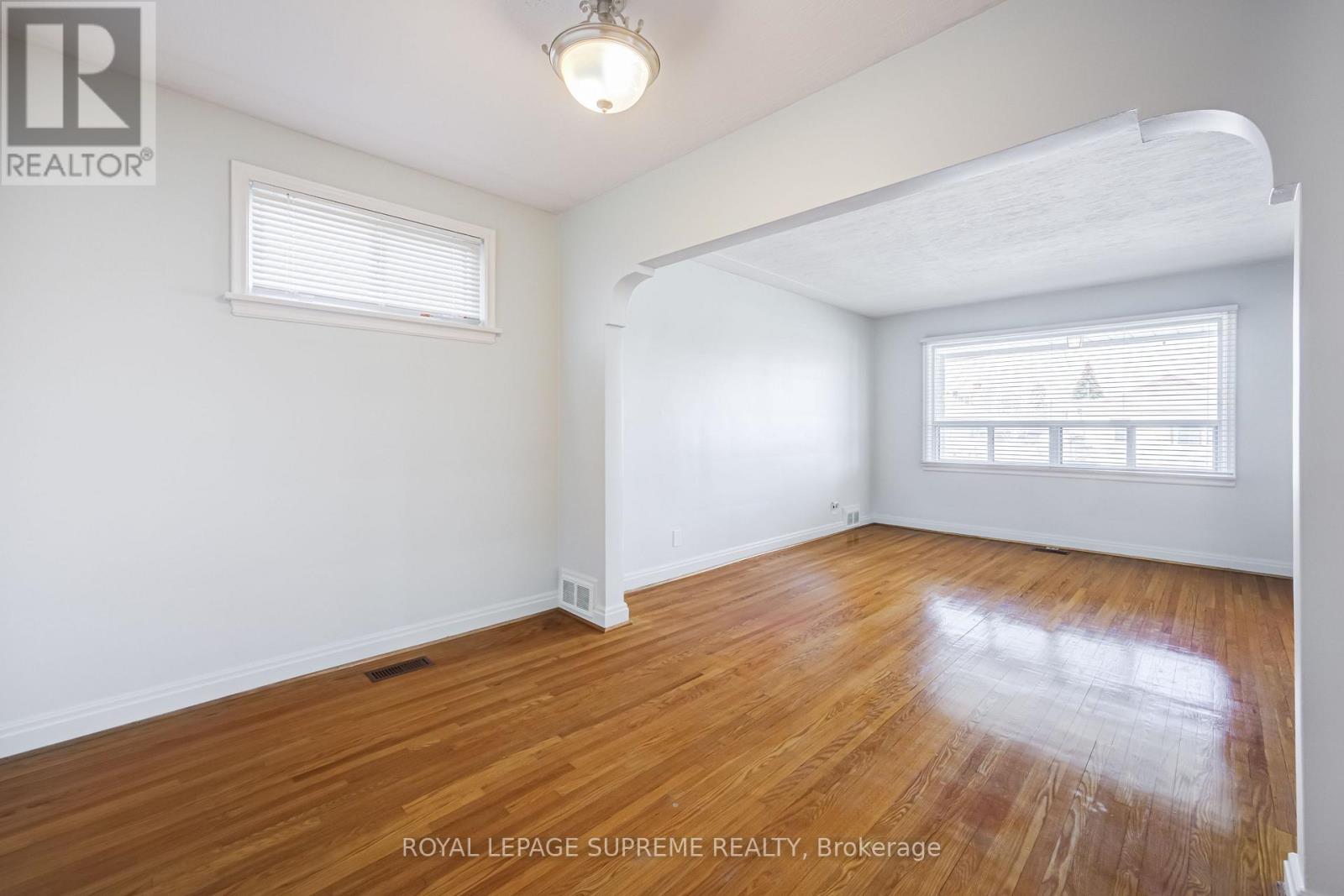Main - 55 Keelegate Drive, Toronto, Ontario  M3K 1X9 - Photo 10 - W12923040