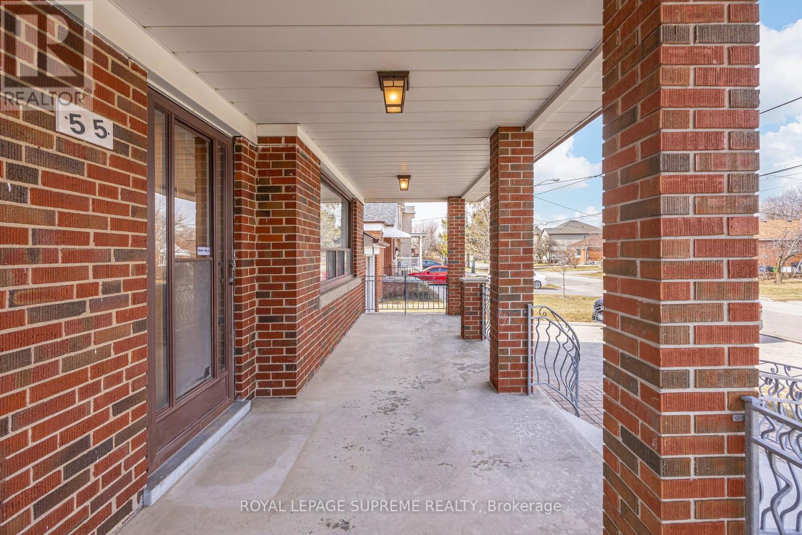 Main - 55 Keelegate Drive, Toronto, Ontario  M3K 1X9 - Photo 3 - W12923040