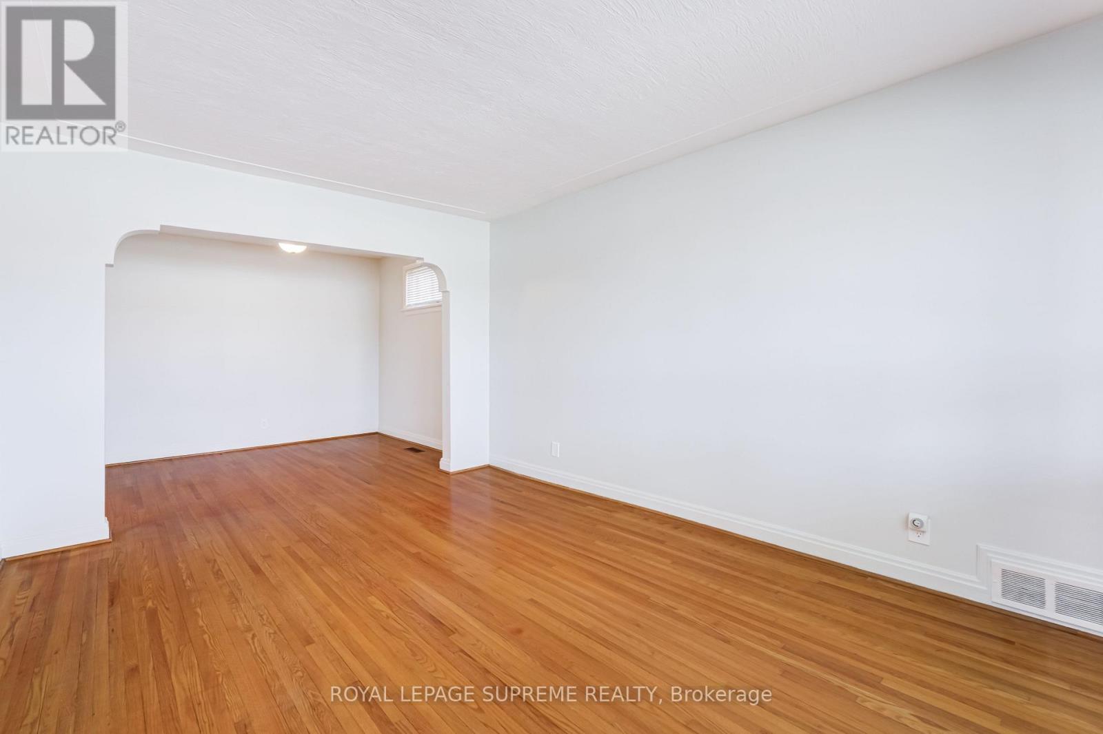 Main - 55 Keelegate Drive, Toronto, Ontario  M3K 1X9 - Photo 6 - W12923040