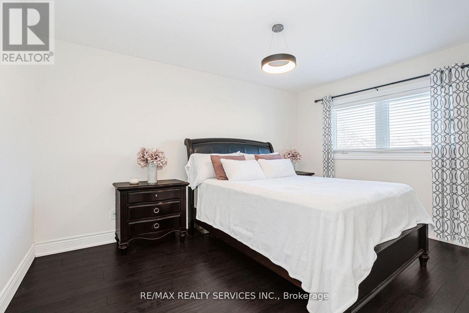 18 Creekview Court, Brampton, Ontario  L6Z 3Y2 - Photo 24 - W12923054