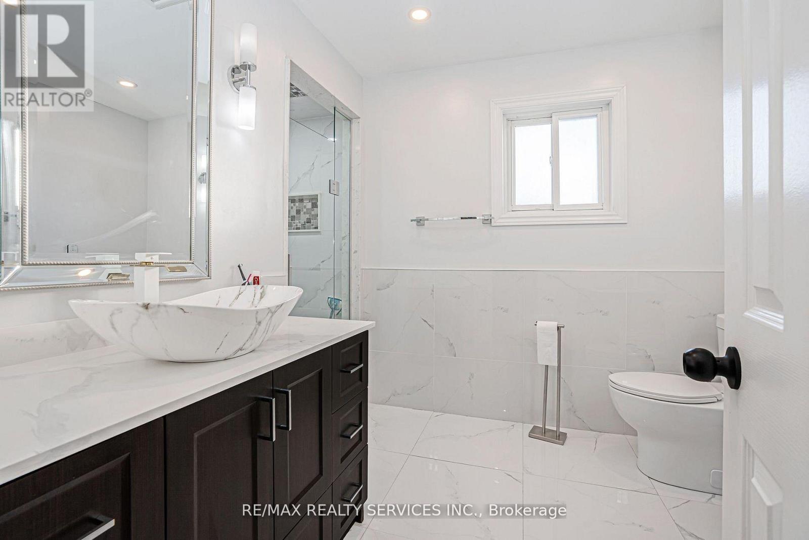 18 Creekview Court, Brampton, Ontario  L6Z 3Y2 - Photo 29 - W12923054