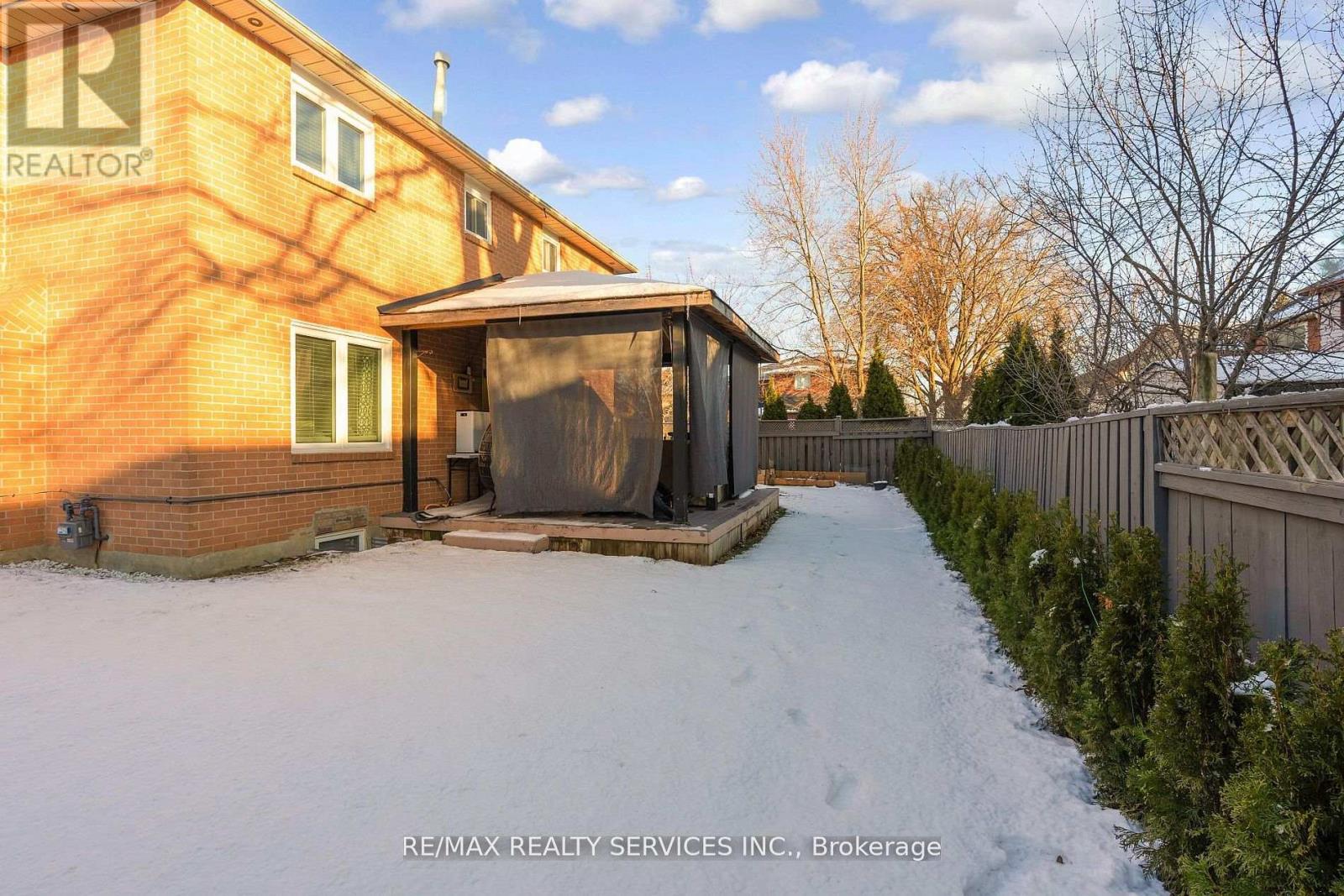 18 Creekview Court, Brampton, Ontario  L6Z 3Y2 - Photo 45 - W12923054