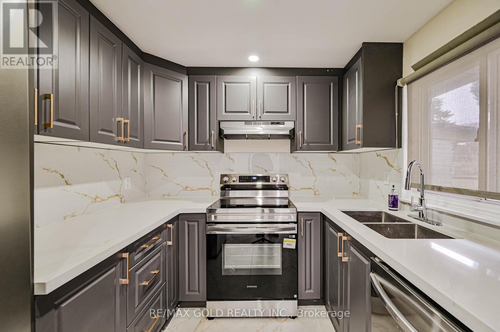 7755 Priory Crescent, Mississauga, Ontario  L4T 3H6 - Photo 13 - W12923142