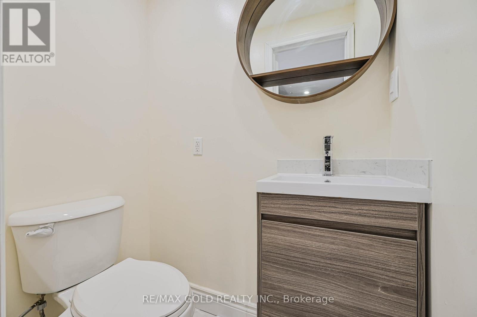 7755 Priory Crescent, Mississauga, Ontario  L4T 3H6 - Photo 14 - W12923142