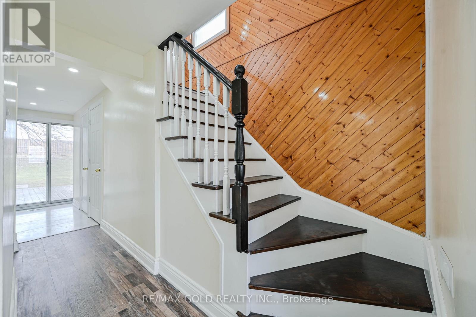 7755 Priory Crescent, Mississauga, Ontario  L4T 3H6 - Photo 15 - W12923142