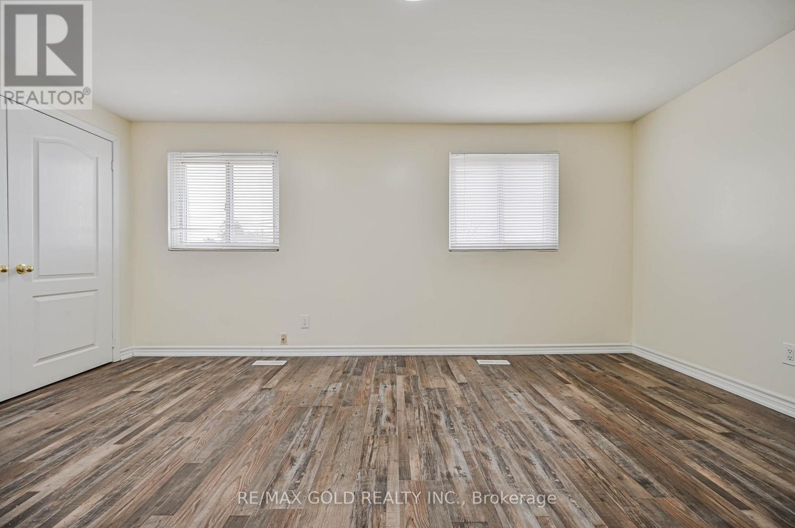 7755 Priory Crescent, Mississauga, Ontario  L4T 3H6 - Photo 19 - W12923142