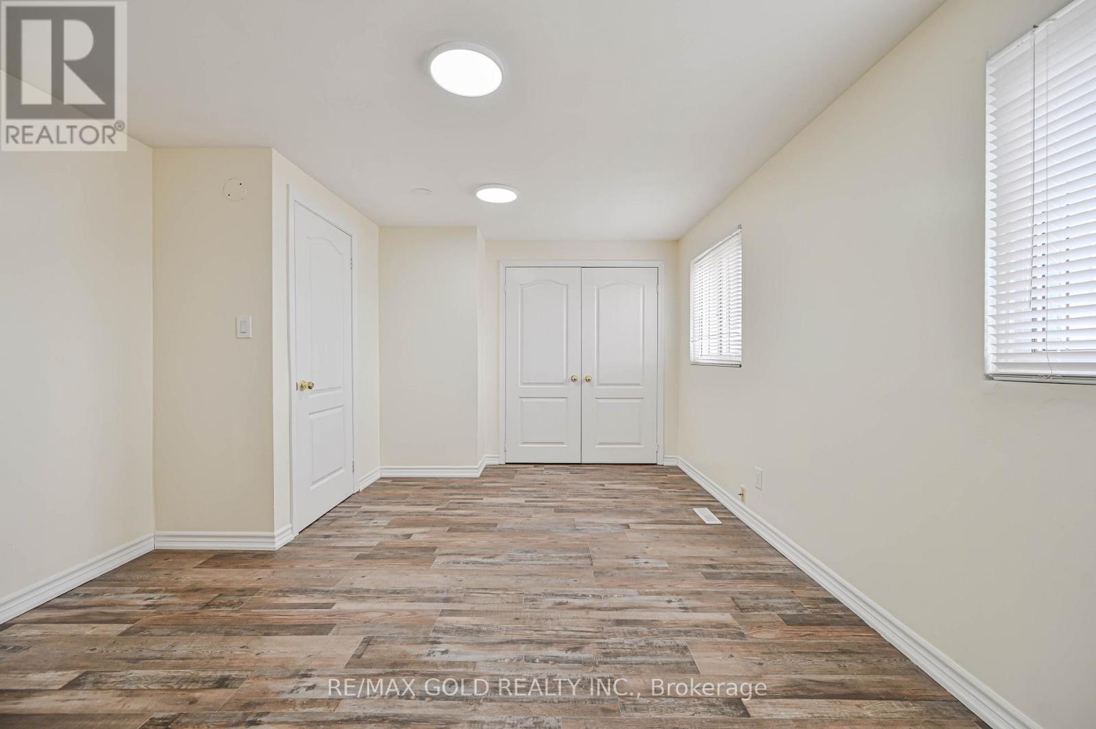 7755 Priory Crescent, Mississauga, Ontario  L4T 3H6 - Photo 21 - W12923142