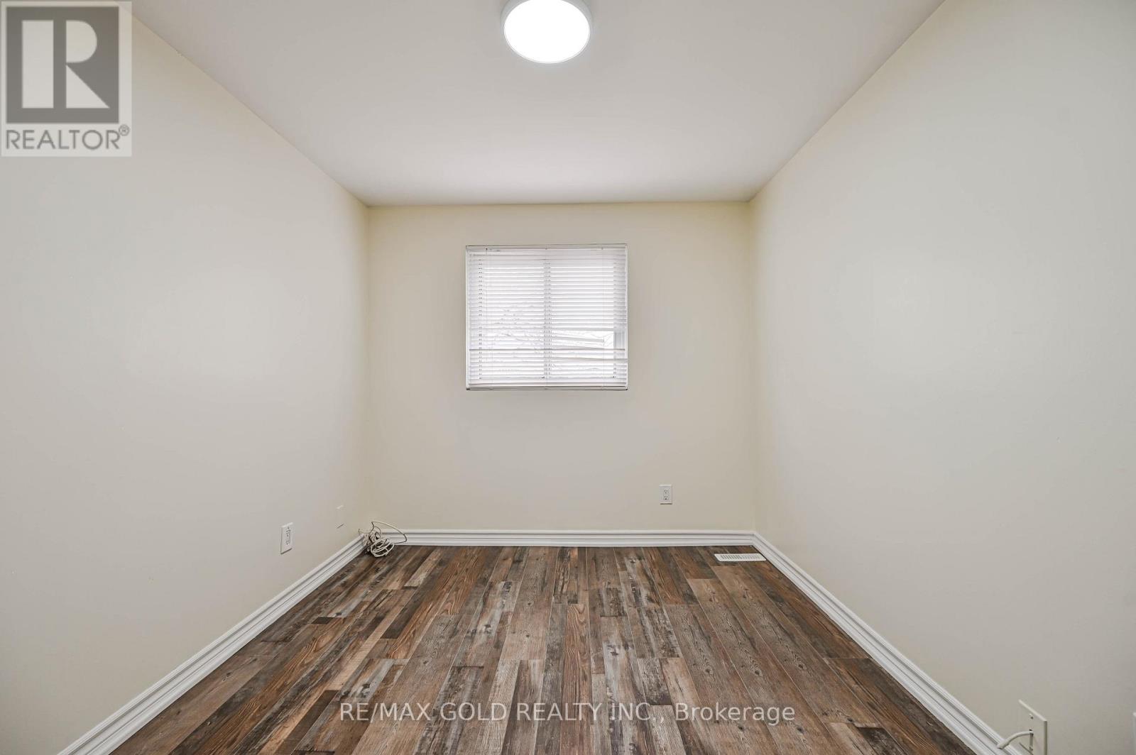 7755 Priory Crescent, Mississauga, Ontario  L4T 3H6 - Photo 23 - W12923142