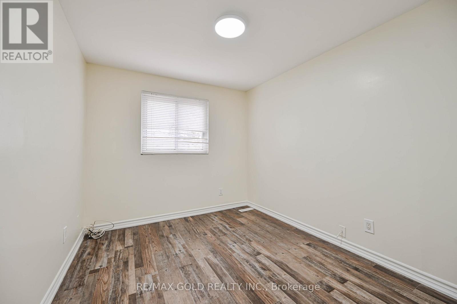 7755 Priory Crescent, Mississauga, Ontario  L4T 3H6 - Photo 25 - W12923142