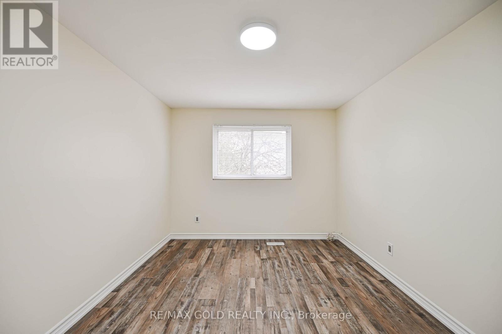 7755 Priory Crescent, Mississauga, Ontario  L4T 3H6 - Photo 28 - W12923142