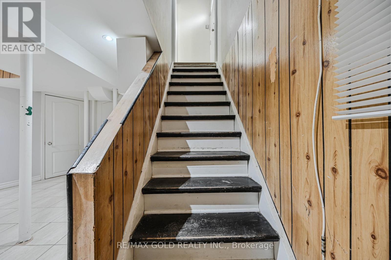 7755 Priory Crescent, Mississauga, Ontario  L4T 3H6 - Photo 32 - W12923142