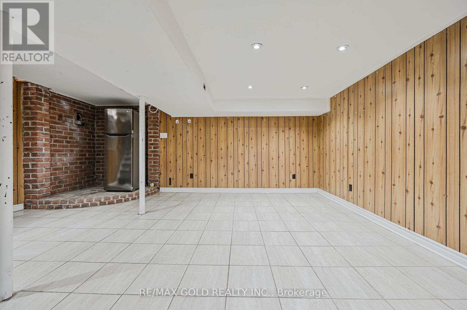 7755 Priory Crescent, Mississauga, Ontario  L4T 3H6 - Photo 34 - W12923142