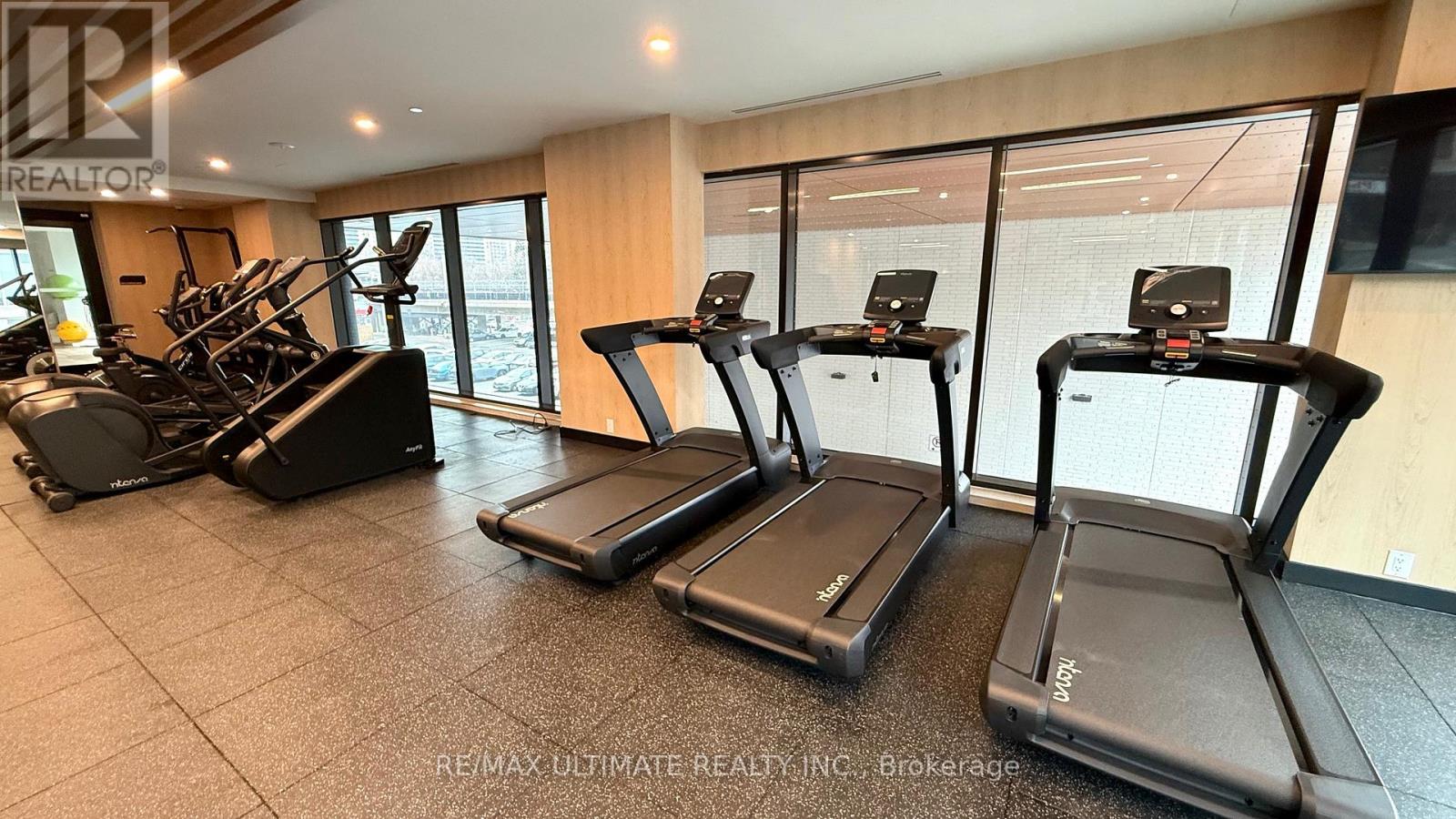 318 - 1660 Bloor Street W, Toronto, Ontario  M6P 1A8 - Photo 5 - W12923172