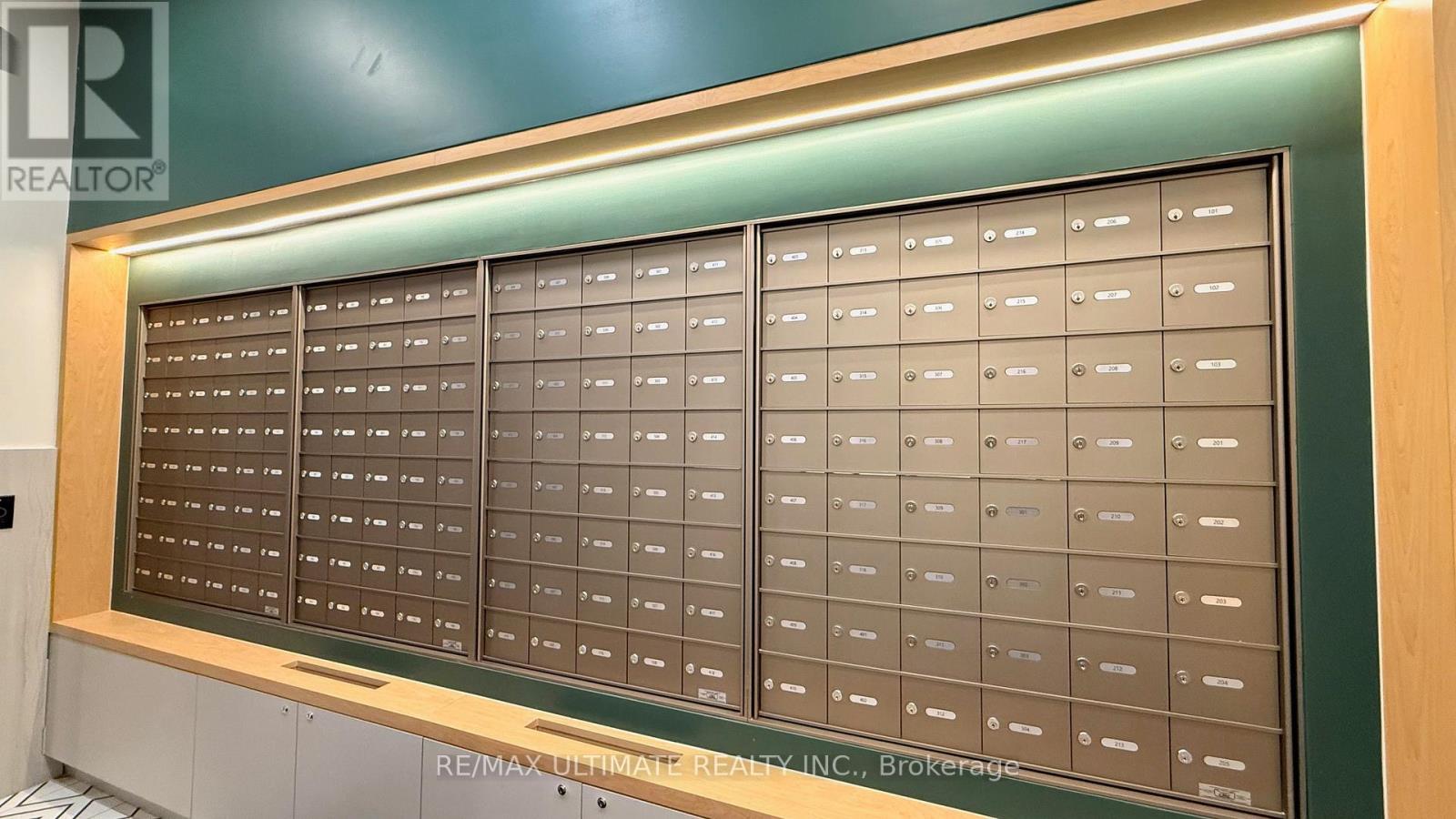 318 - 1660 Bloor Street W, Toronto, Ontario  M6P 1A8 - Photo 7 - W12923172