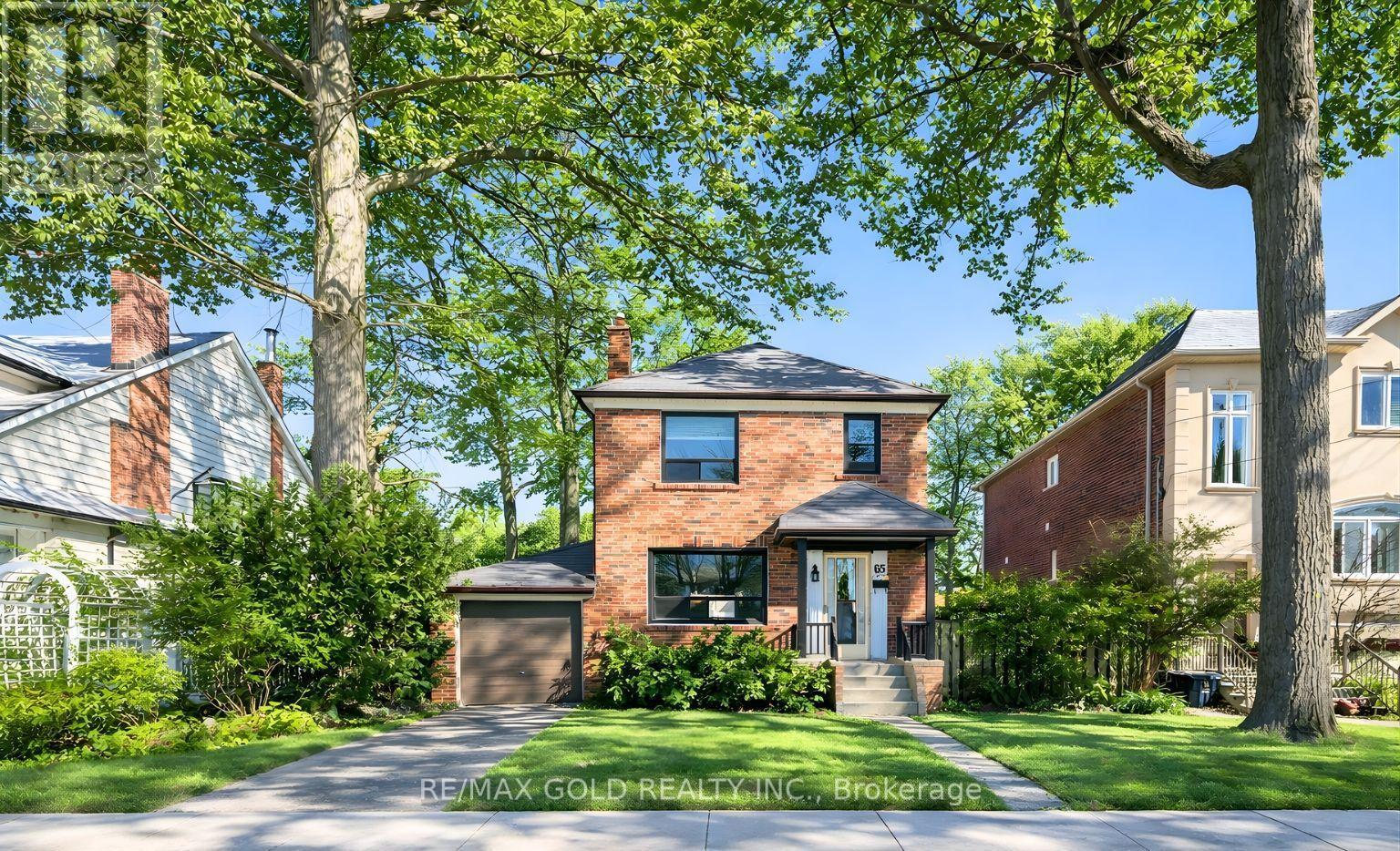 65 Long Branch Avenue, Toronto, Ontario  M8W 3J3 - Photo 2 - W12923198