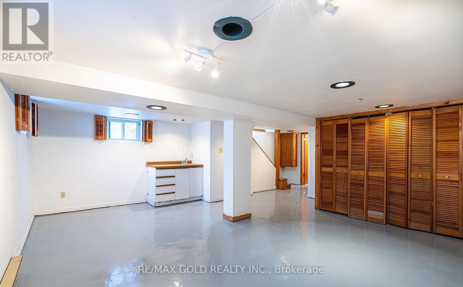 65 Long Branch Avenue, Toronto, Ontario  M8W 3J3 - Photo 23 - W12923198