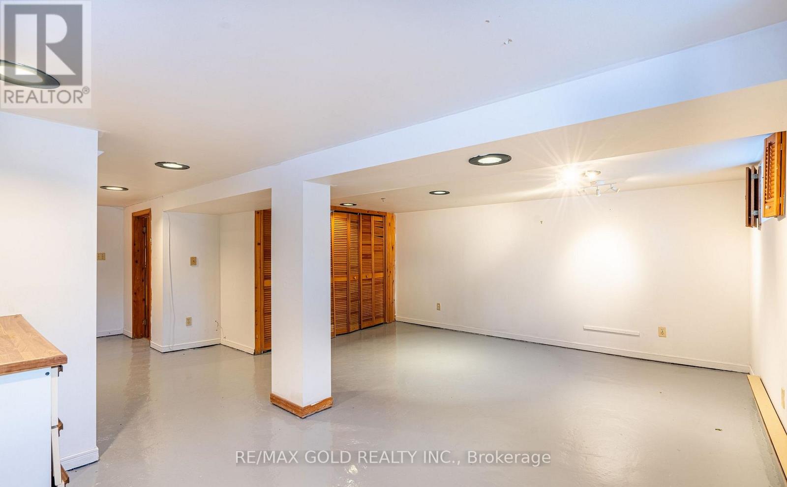 65 Long Branch Avenue, Toronto, Ontario  M8W 3J3 - Photo 24 - W12923198