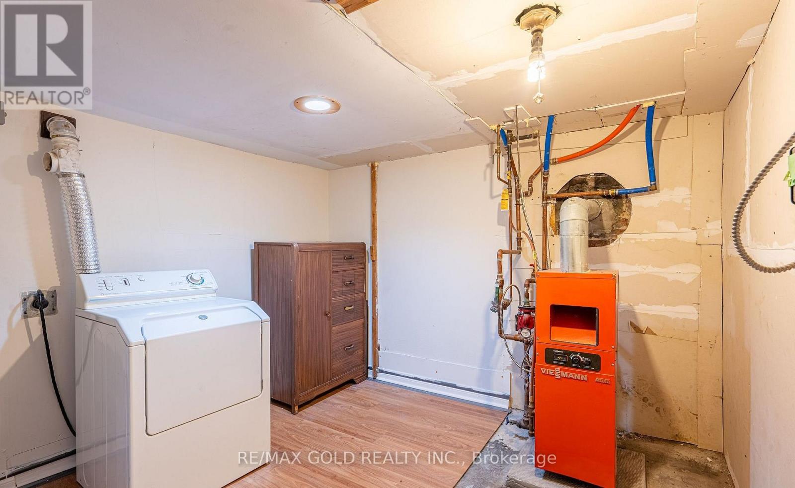 65 Long Branch Avenue, Toronto, Ontario  M8W 3J3 - Photo 28 - W12923198