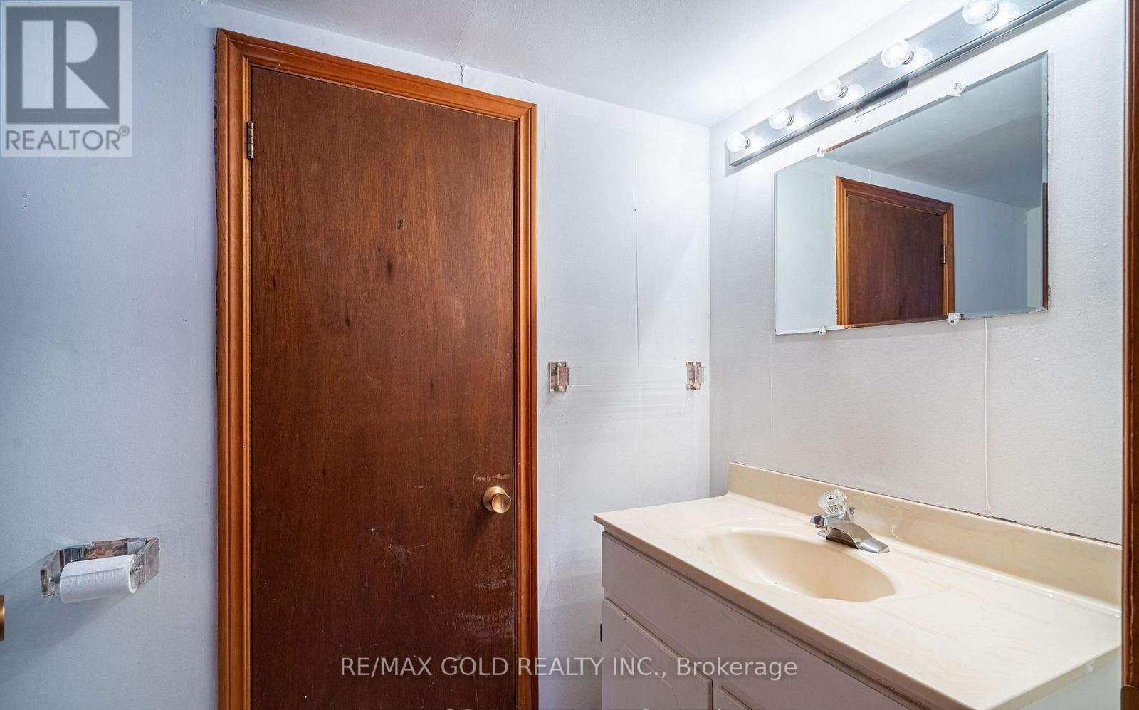 65 Long Branch Avenue, Toronto, Ontario  M8W 3J3 - Photo 30 - W12923198