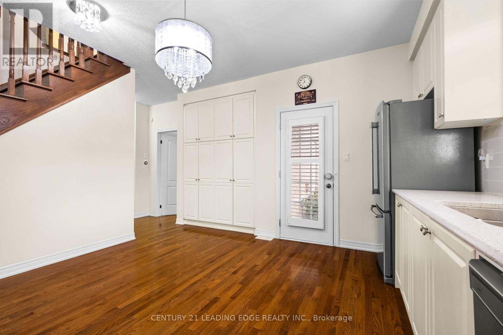 35 Lobelia Street, Brampton, Ontario  L6R 3Z6 - Photo 11 - W12923238