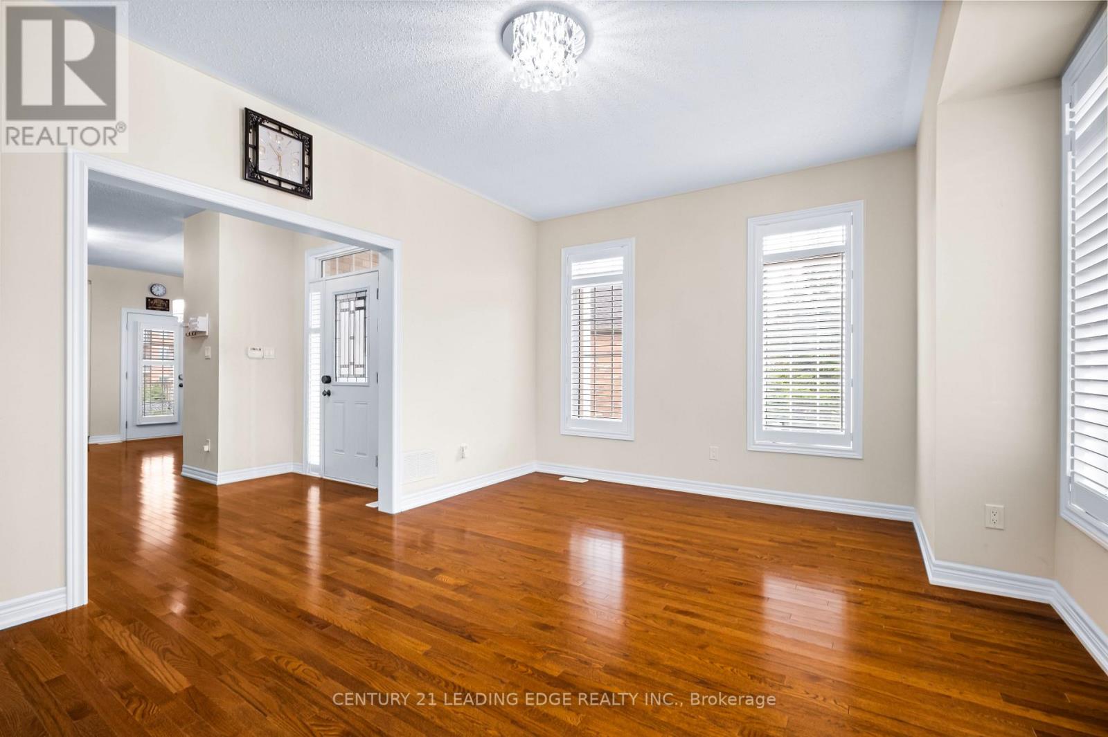 35 Lobelia Street, Brampton, Ontario  L6R 3Z6 - Photo 4 - W12923238