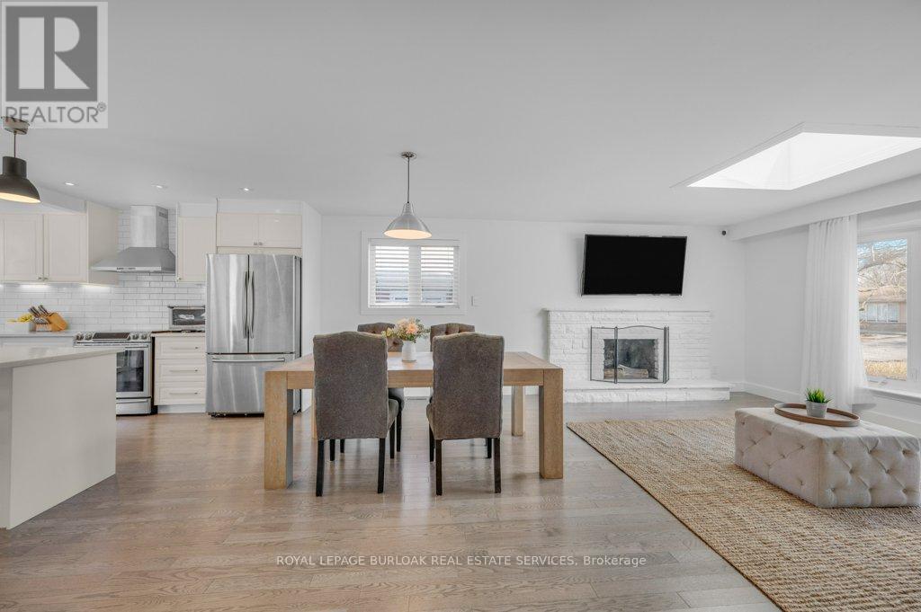 628 Ardleigh Crescent, Burlington, Ontario  L7L 4K8 - Photo 10 - W12923254