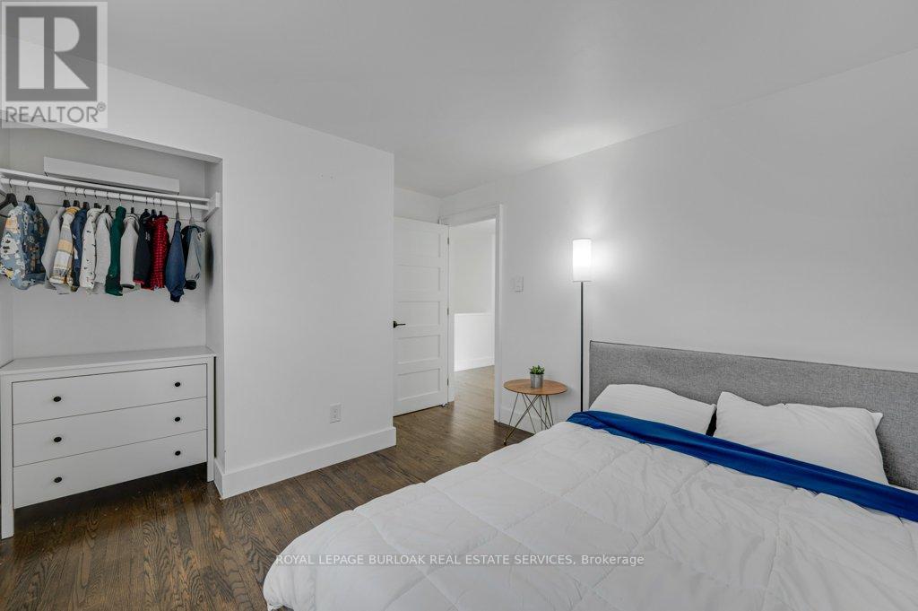 628 Ardleigh Crescent, Burlington, Ontario  L7L 4K8 - Photo 17 - W12923254