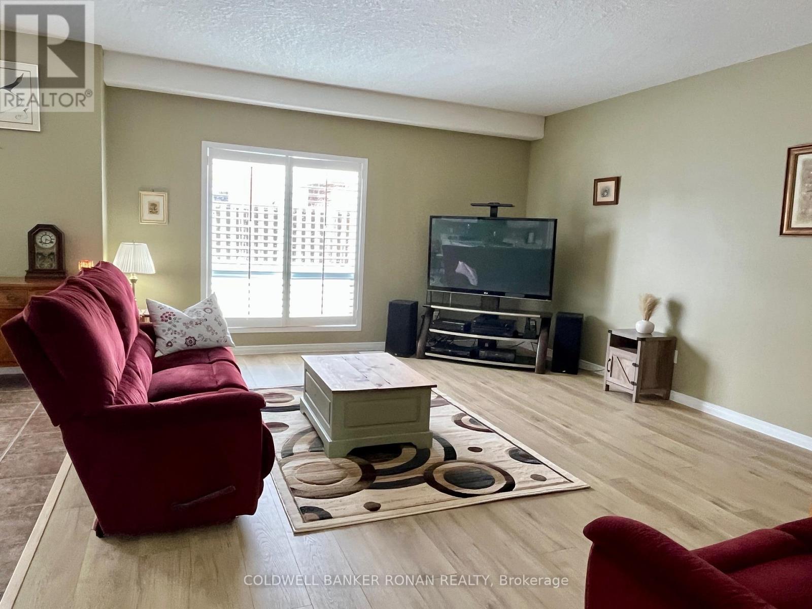 22 Chantler Road, New Tecumseth, Ontario  L9R 2E1 - Photo 11 - N12818308